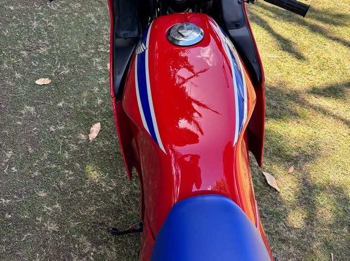 VT250F Integra tank and bars from above